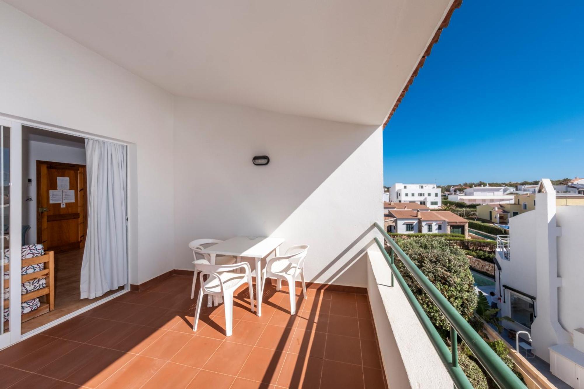 Apartamentos Sol Ponent Cala Blanca  Ngoại thất bức ảnh