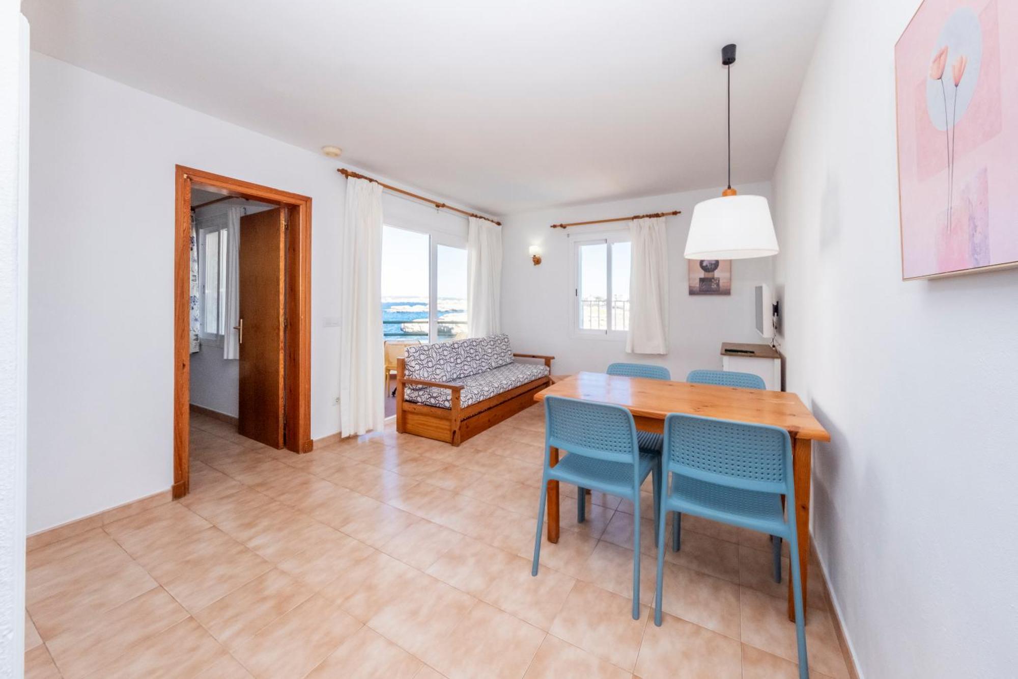 Apartamentos Sol Ponent Cala Blanca  Ngoại thất bức ảnh