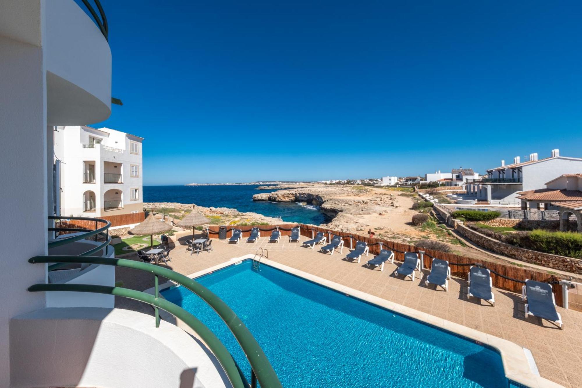 Apartamentos Sol Ponent Cala Blanca  Ngoại thất bức ảnh