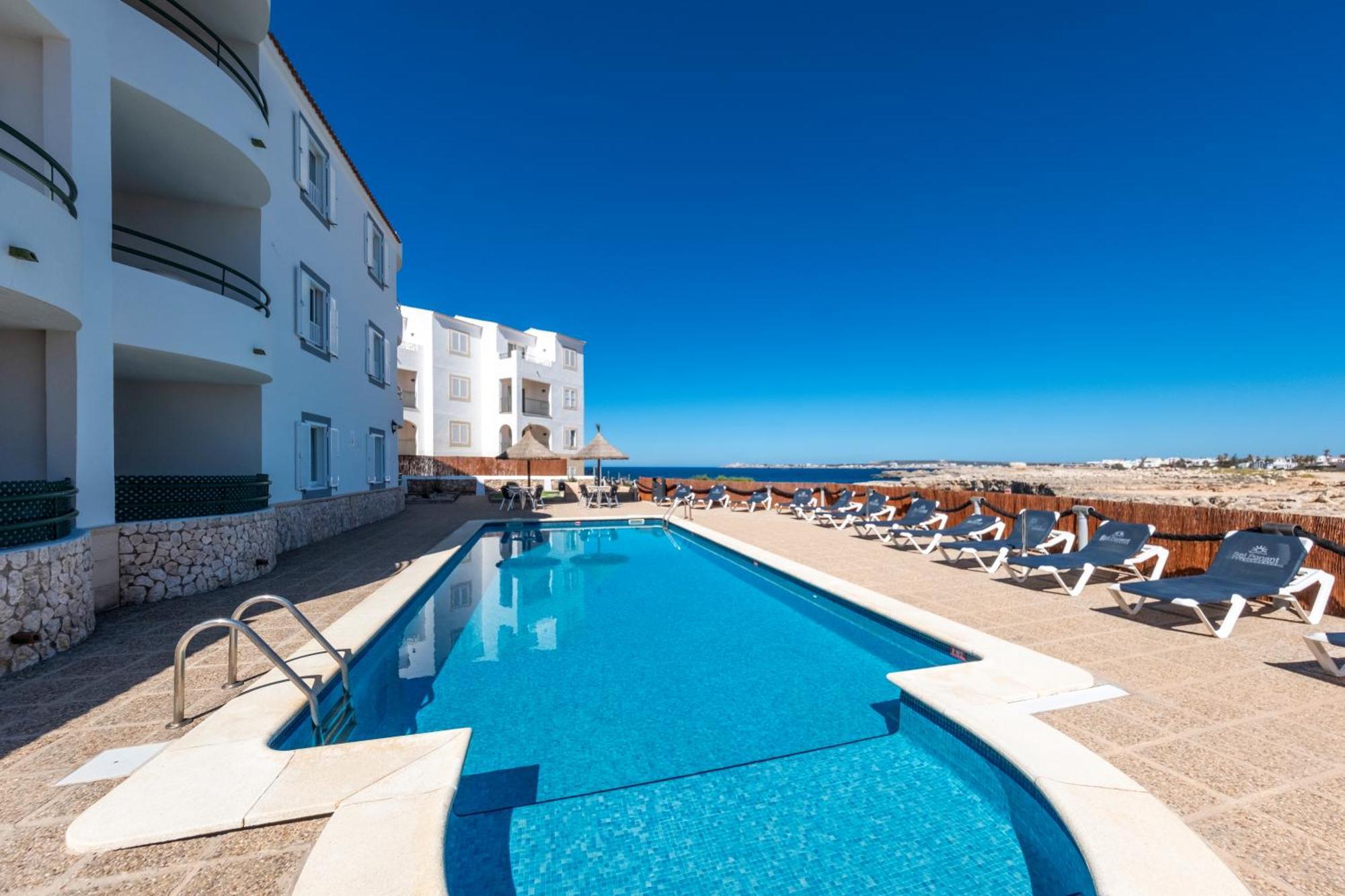 Apartamentos Sol Ponent Cala Blanca  Ngoại thất bức ảnh