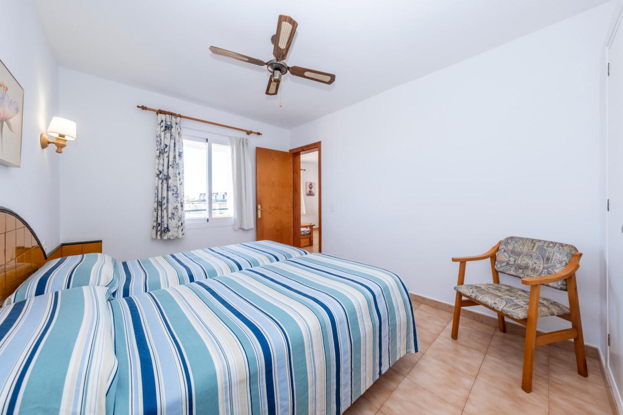 Apartamentos Sol Ponent Cala Blanca  Ngoại thất bức ảnh