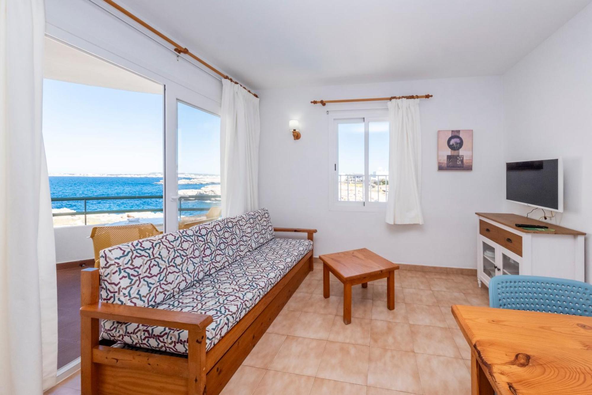 Apartamentos Sol Ponent Cala Blanca  Ngoại thất bức ảnh