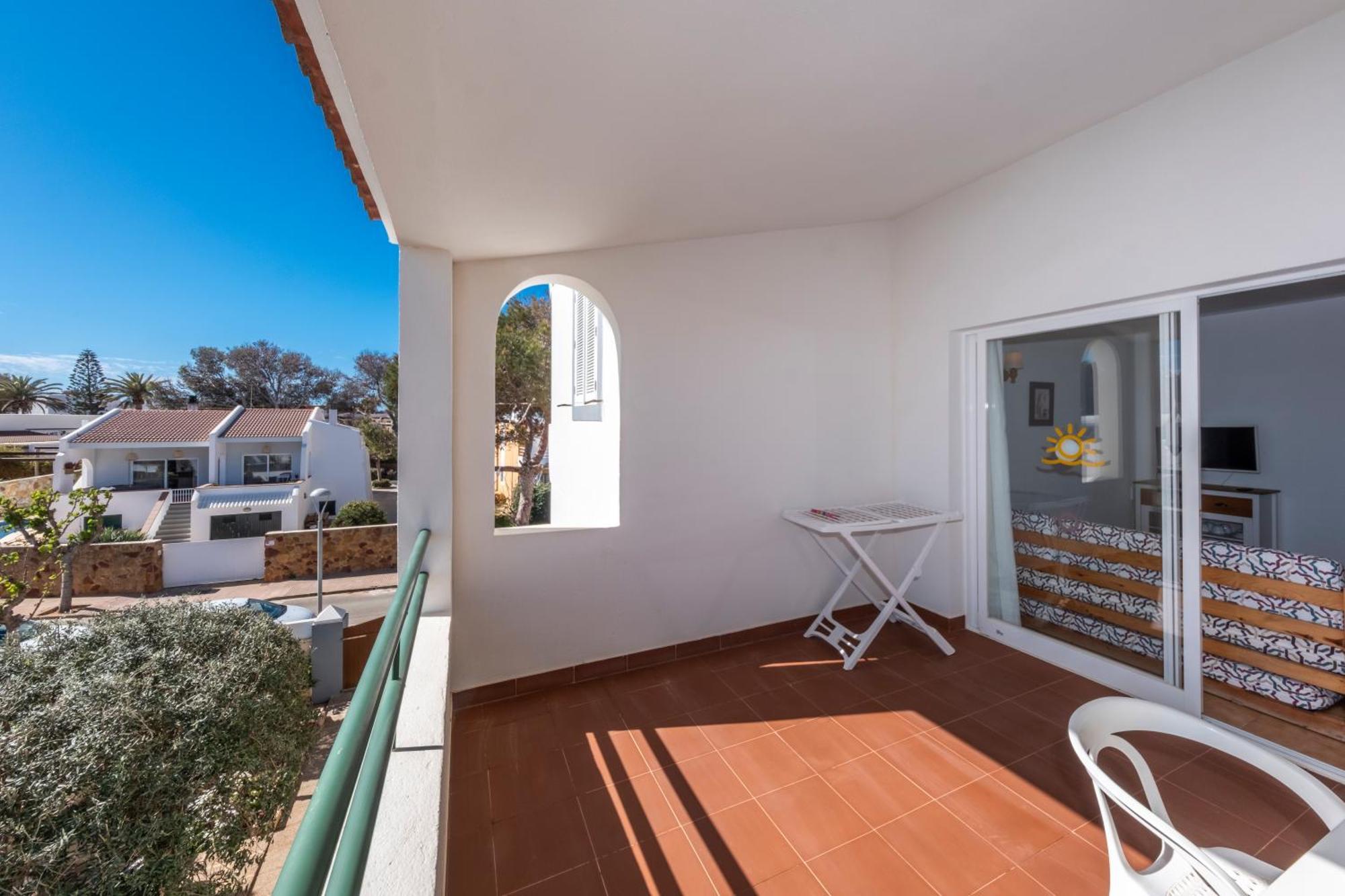Apartamentos Sol Ponent Cala Blanca  Ngoại thất bức ảnh