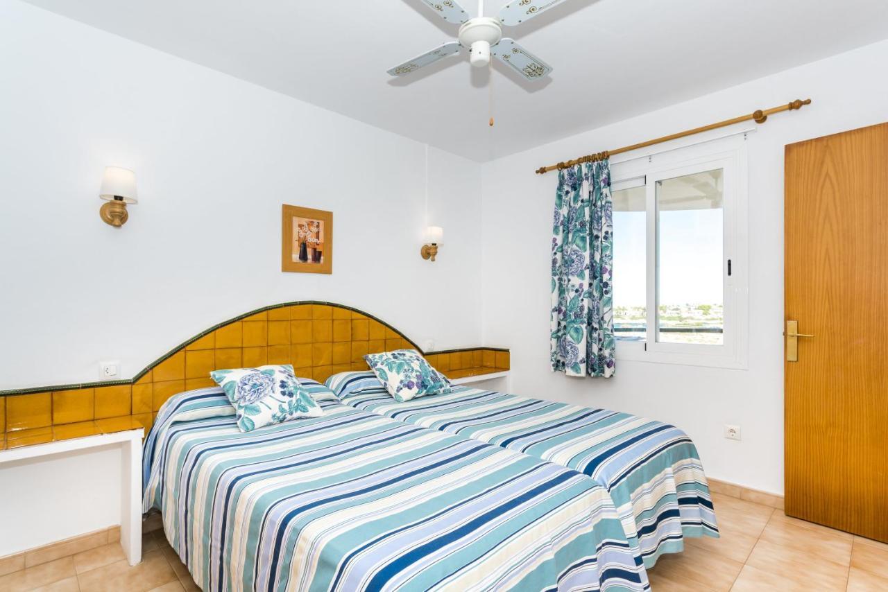 Apartamentos Sol Ponent Cala Blanca  Ngoại thất bức ảnh