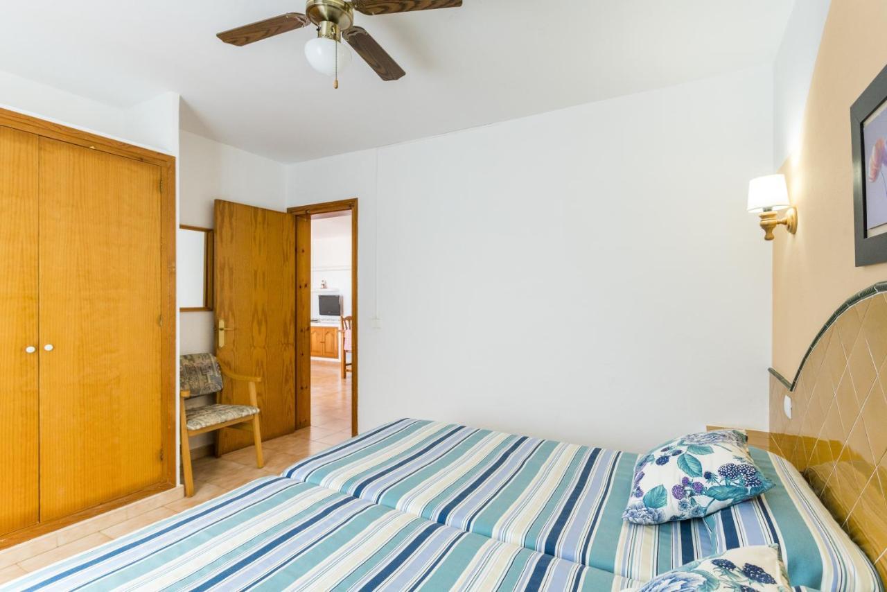 Apartamentos Sol Ponent Cala Blanca  Ngoại thất bức ảnh