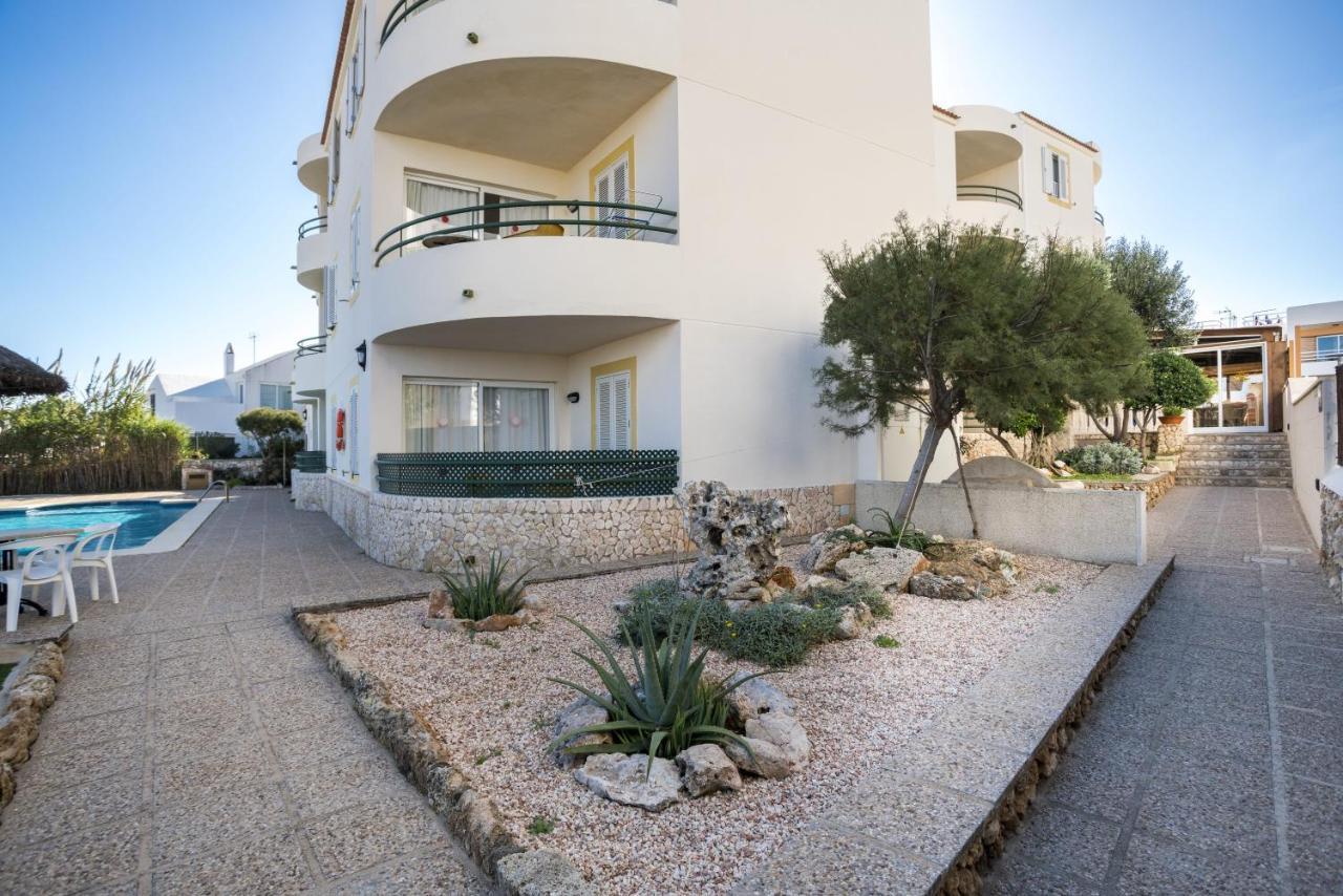 Apartamentos Sol Ponent Cala Blanca  Ngoại thất bức ảnh