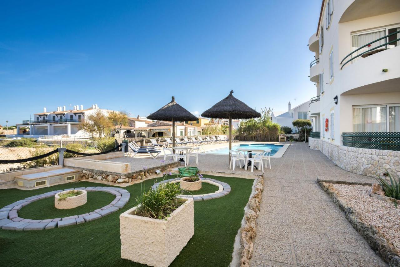 Apartamentos Sol Ponent Cala Blanca  Ngoại thất bức ảnh