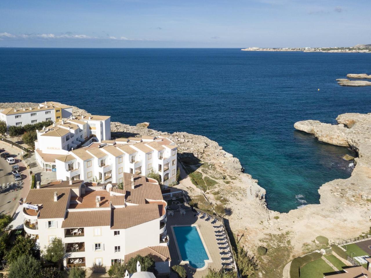 Apartamentos Sol Ponent Cala Blanca  Ngoại thất bức ảnh